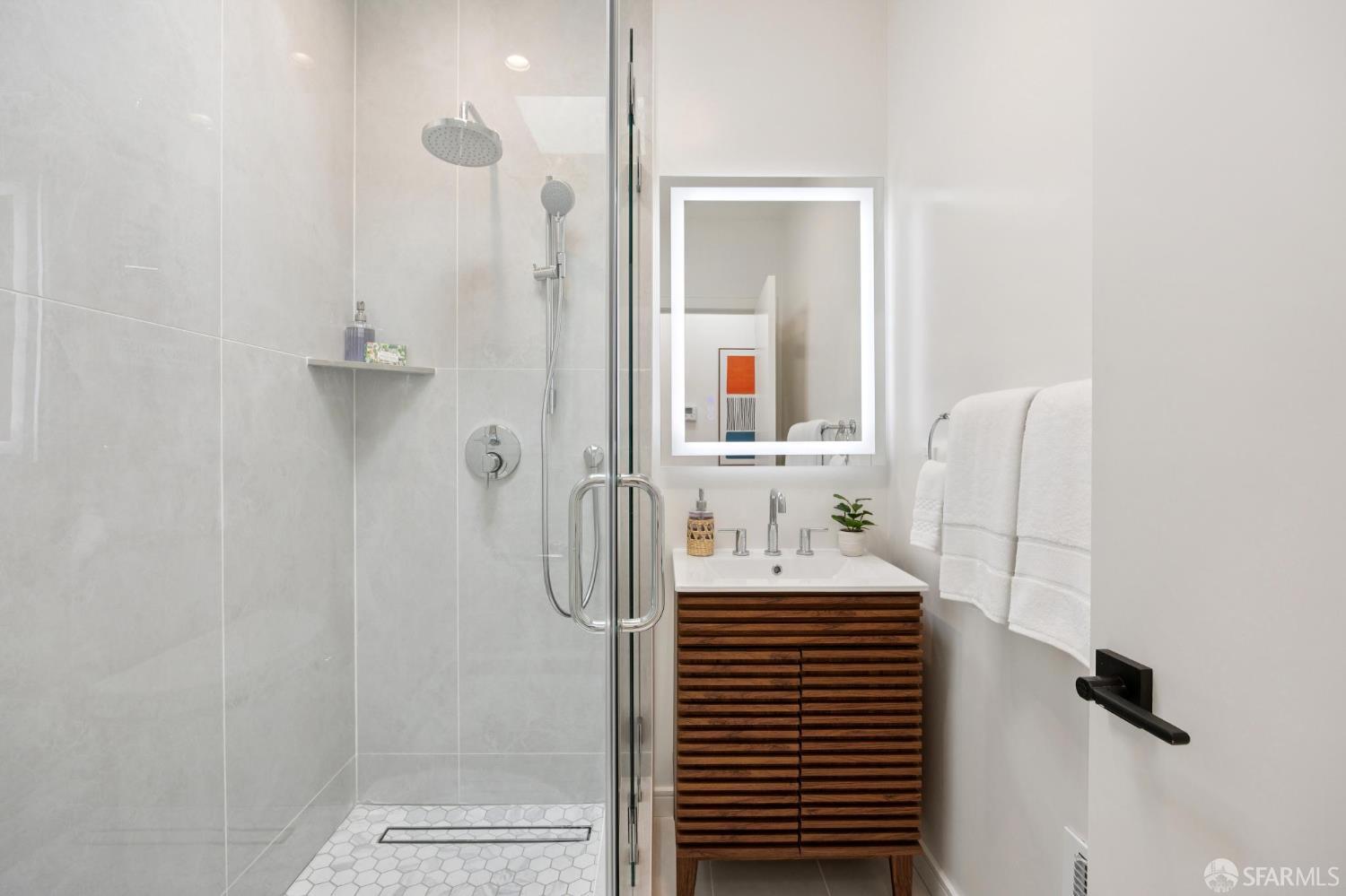 Detail Gallery Image 21 of 62 For 270 Claremont Blvd, San Francisco,  CA 94127 - 4 Beds | 4 Baths