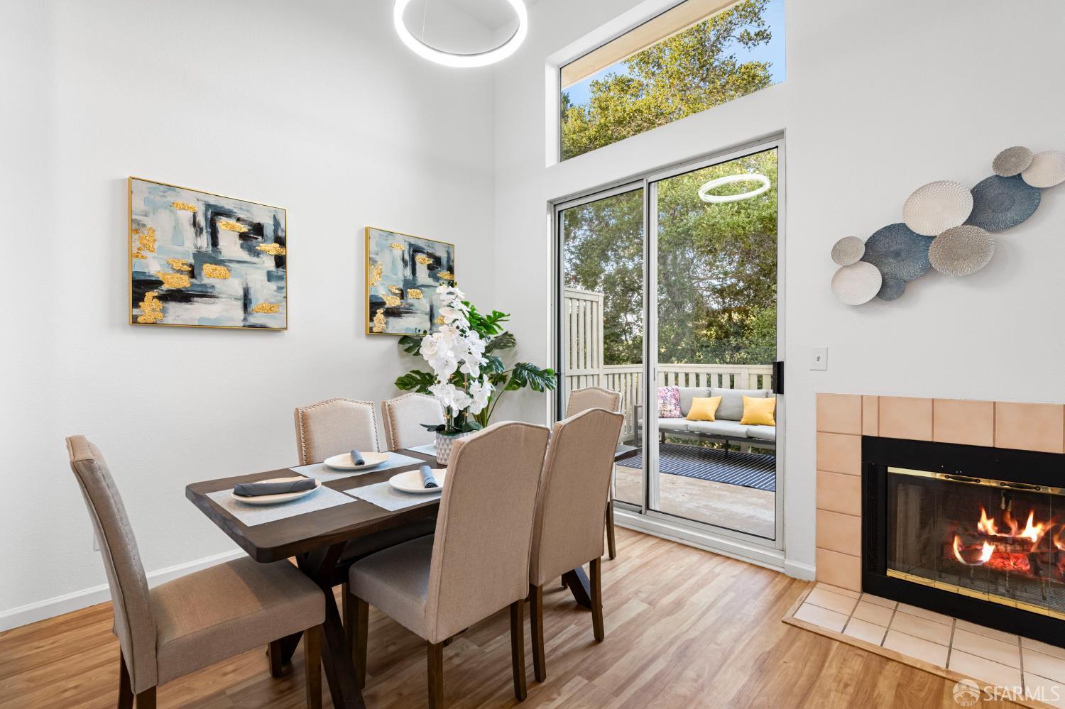 Detail Gallery Image 11 of 43 For 2108 Thistle Ct, Hayward,  CA 94542 - 3 Beds | 2/1 Baths