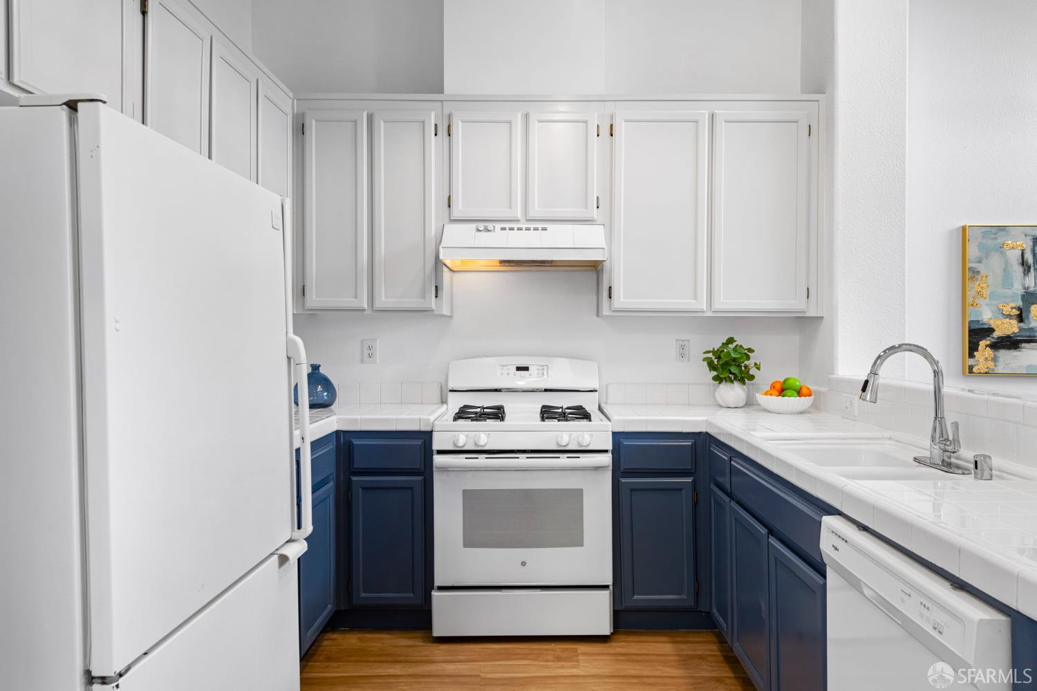 Detail Gallery Image 13 of 43 For 2108 Thistle Ct, Hayward,  CA 94542 - 3 Beds | 2/1 Baths