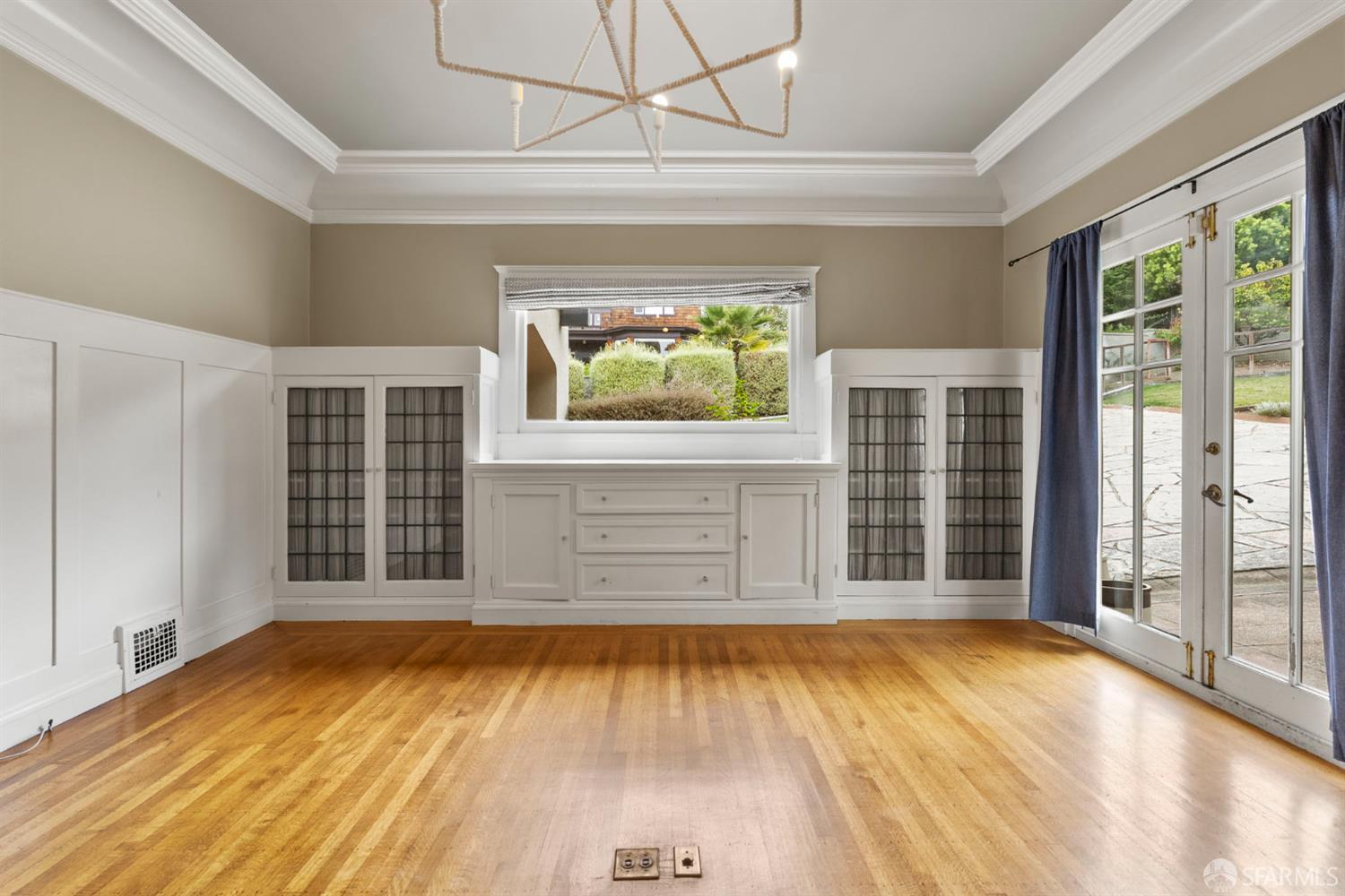 Detail Gallery Image 35 of 95 For 415 Pacific Ave, Piedmont,  CA 94611 - 6 Beds | 4/1 Baths