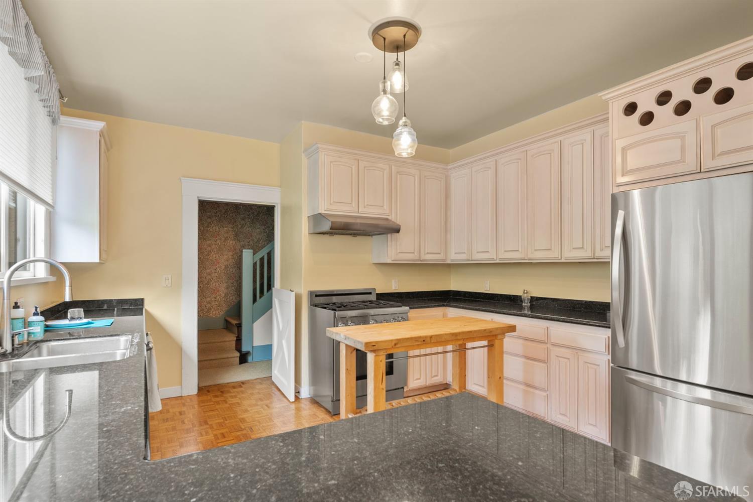 Detail Gallery Image 22 of 95 For 415 Pacific Ave, Piedmont,  CA 94611 - 6 Beds | 4/1 Baths