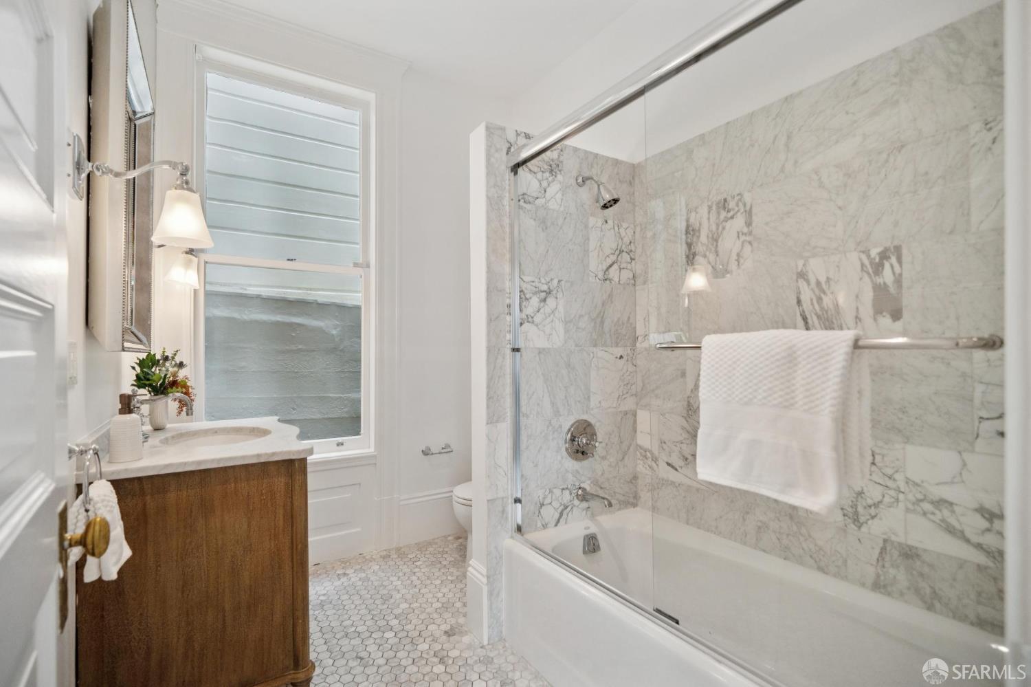 Photo #23: 425083511 Listing: Photo #23