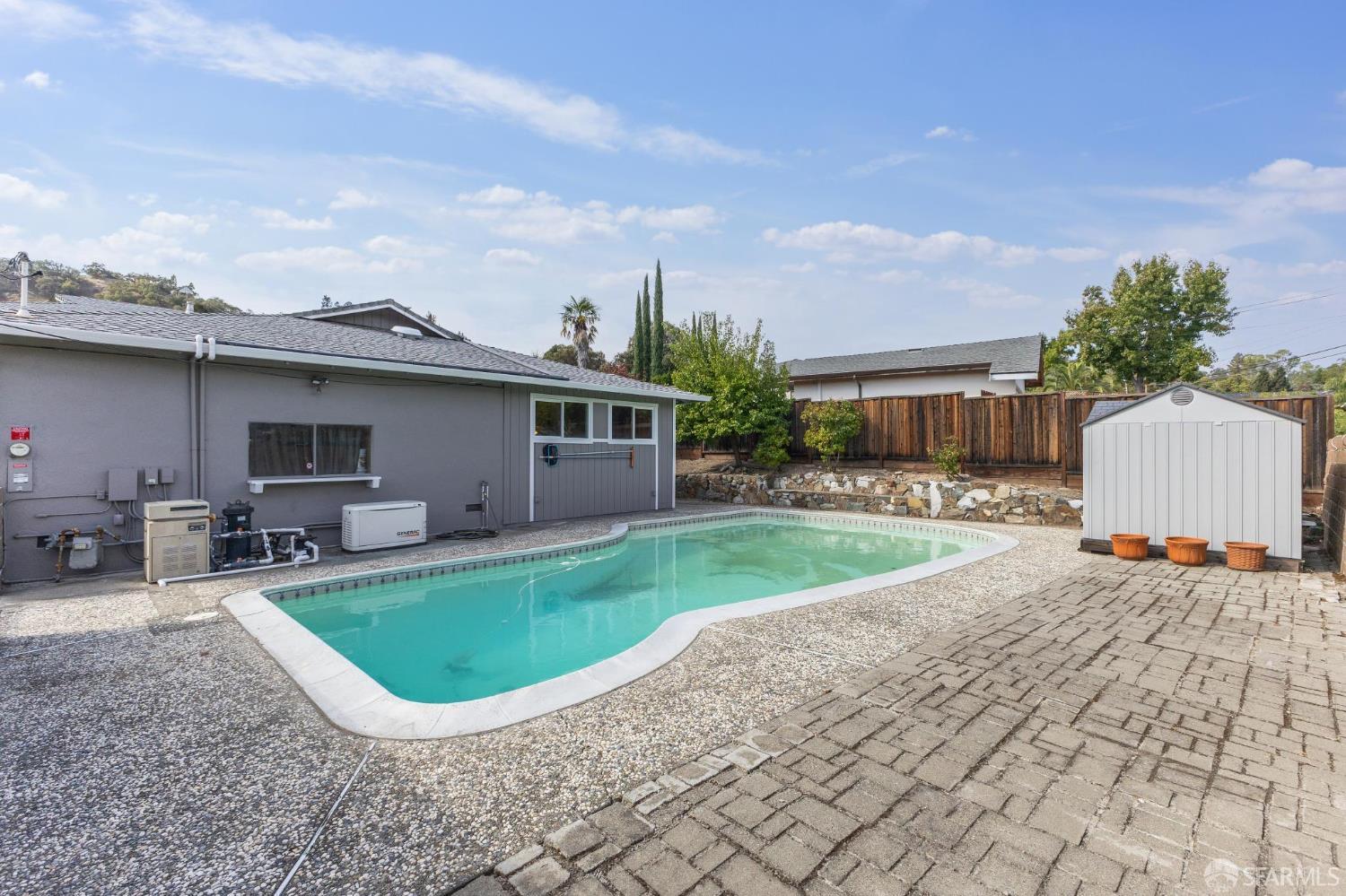 Detail Gallery Image 77 of 86 For 2 Beaumont Ct, Lafayette,  CA 94549 - 6 Beds | 3/1 Baths