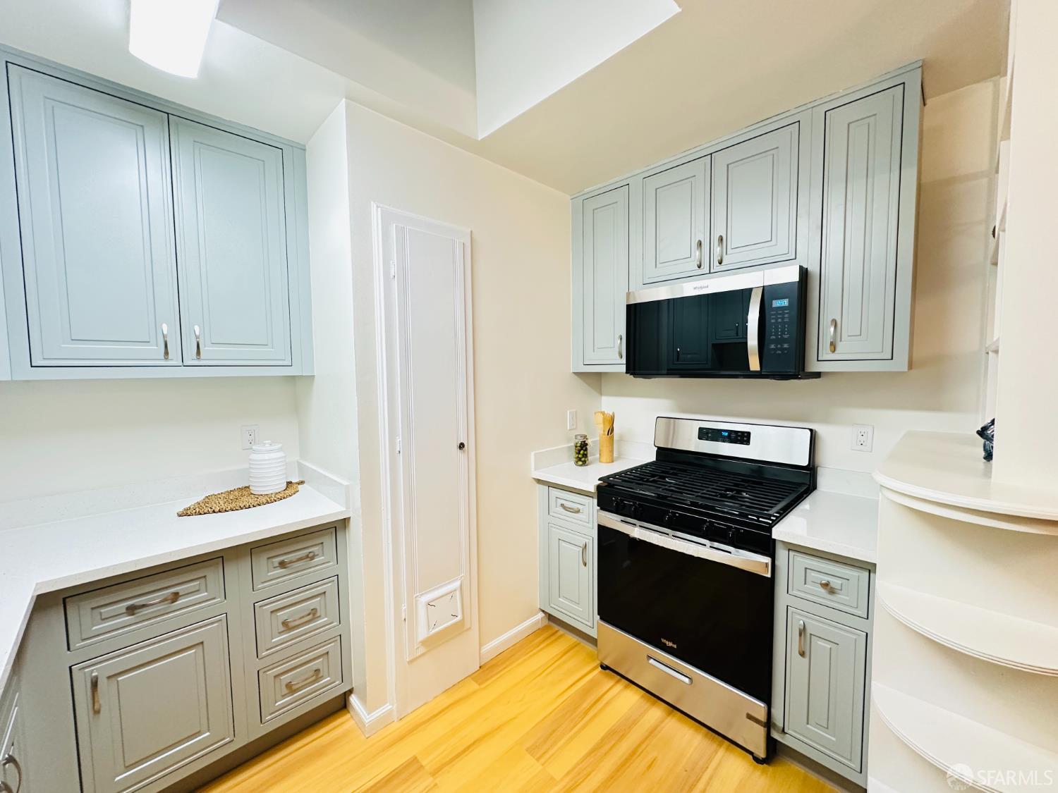 Detail Gallery Image 13 of 45 For 1746 47th Ave, San Francisco,  CA 94122 - 2 Beds | 1 Baths