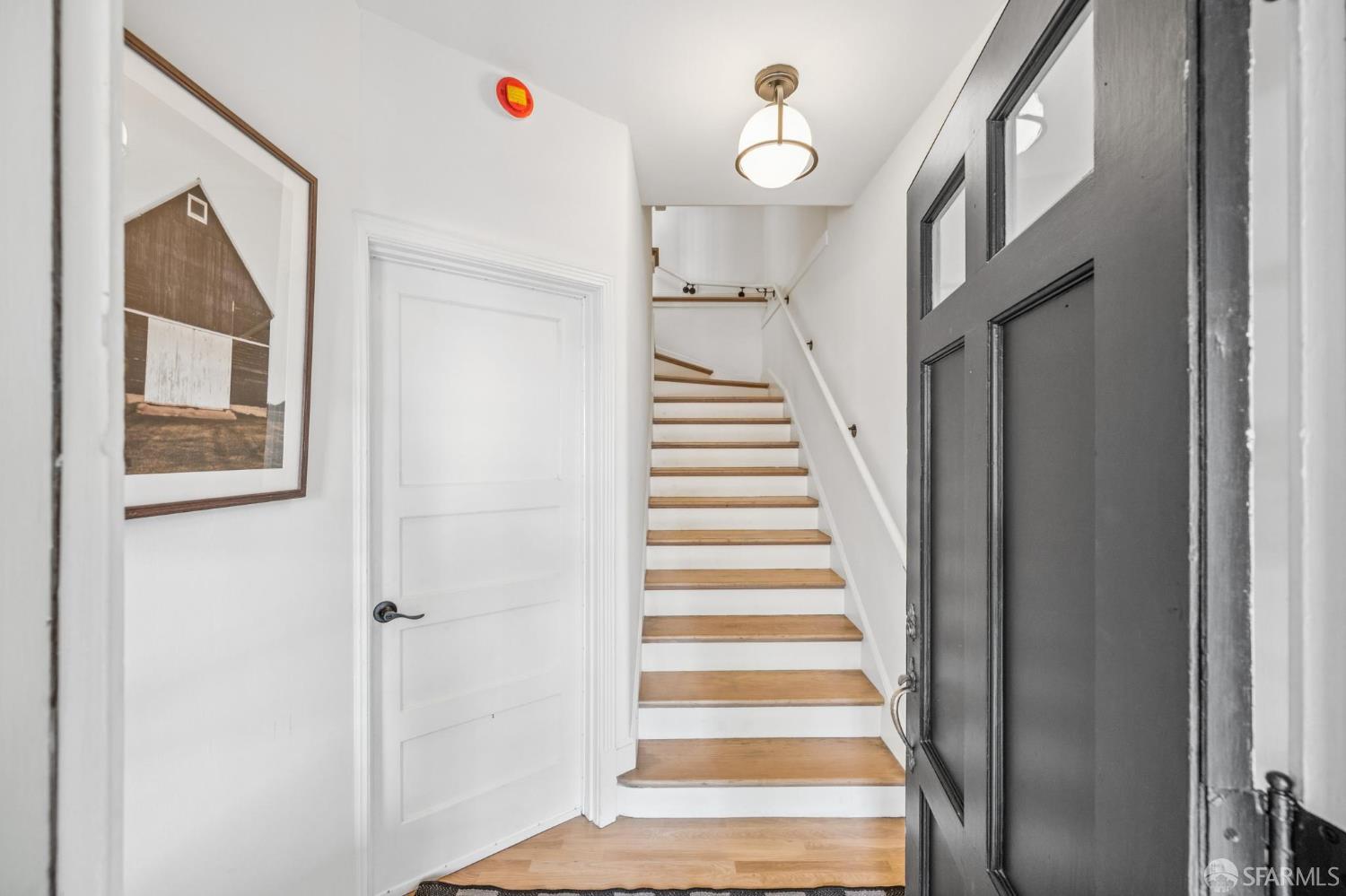 Detail Gallery Image 4 of 74 For 176 Laidley St, San Francisco,  CA 94131 - 2 Beds | 1/1 Baths