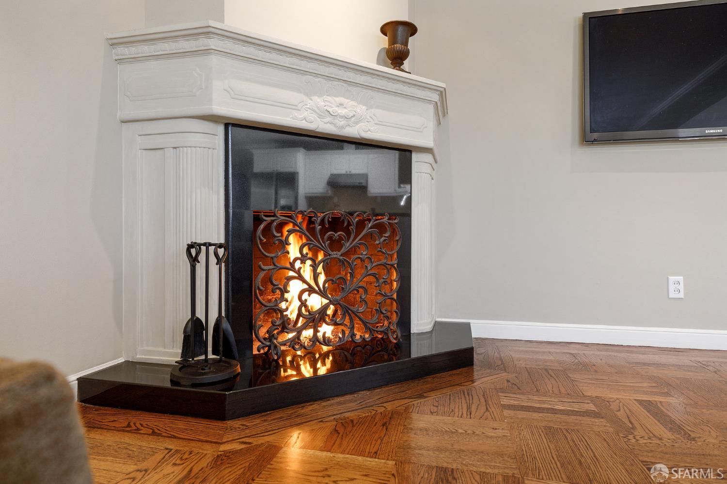 Detail Gallery Image 8 of 44 For 101 Farnum St, San Francisco,  CA 94131 - 3 Beds | 2 Baths