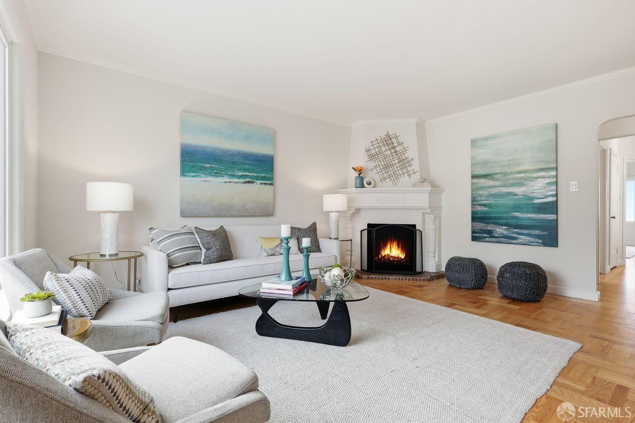 Detail Gallery Image 5 of 55 For 2087 29th Ave, San Francisco,  CA 94116 - 3 Beds | 1 Baths