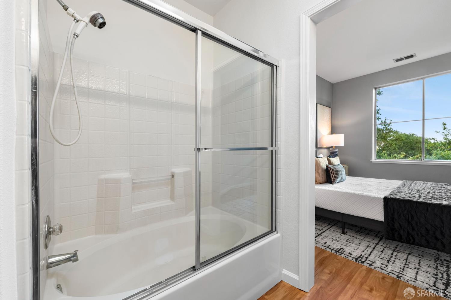 Detail Gallery Image 33 of 43 For 2108 Thistle Ct, Hayward,  CA 94542 - 3 Beds | 2/1 Baths