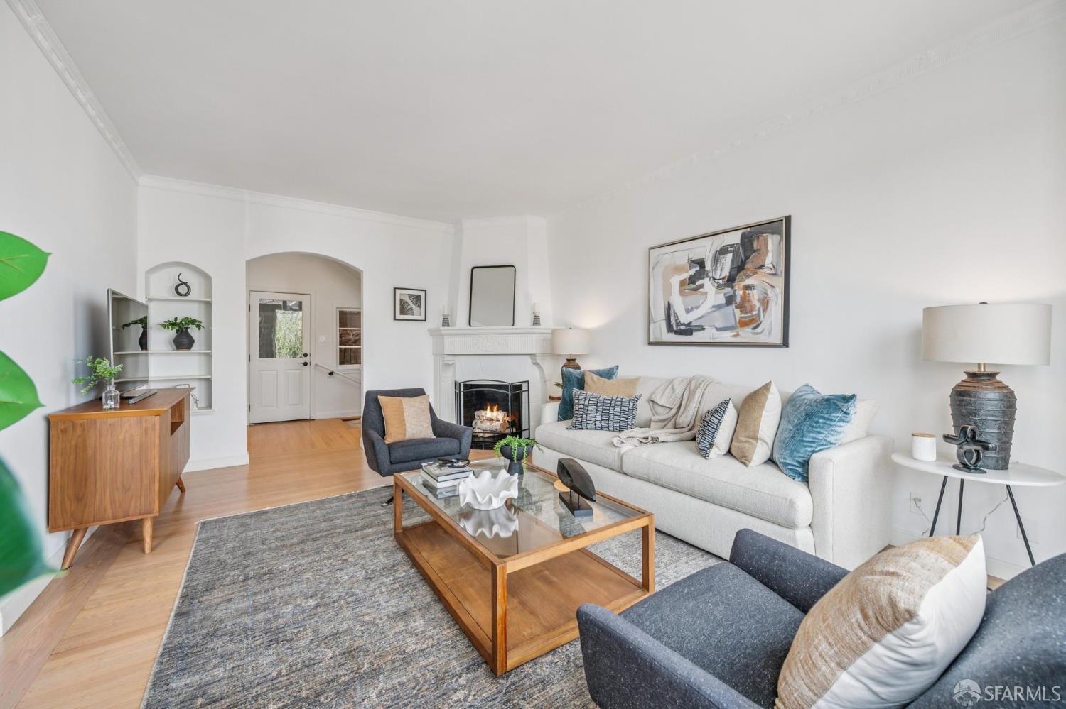 Detail Gallery Image 8 of 74 For 176 Laidley St, San Francisco,  CA 94131 - 2 Beds | 1/1 Baths