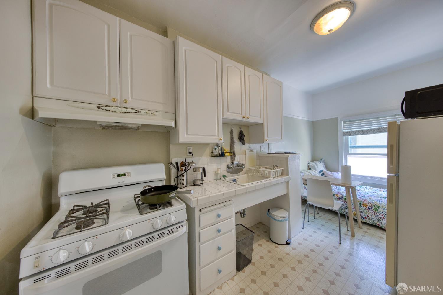 Detail Gallery Image 33 of 36 For 2451 Le Conte Ave, Berkeley,  CA 94709 - – Beds | – Baths