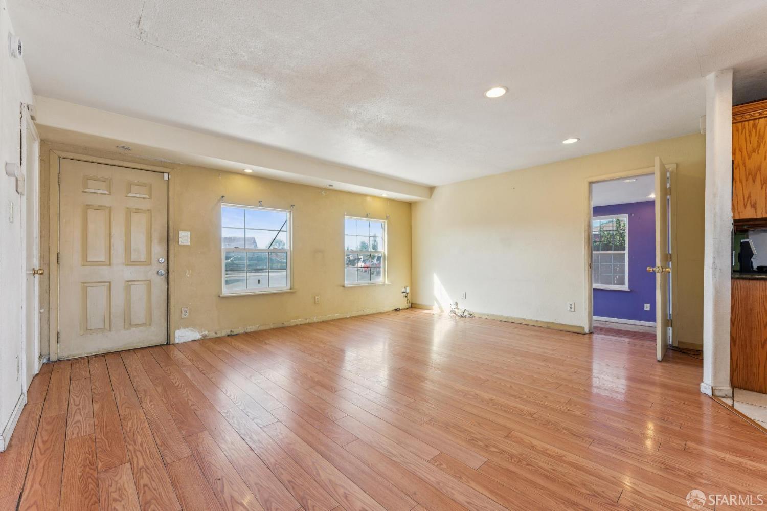 Detail Gallery Image 8 of 42 For 220 Louvaine Ave, Oakland,  CA 94603 - 2 Beds | 1 Baths