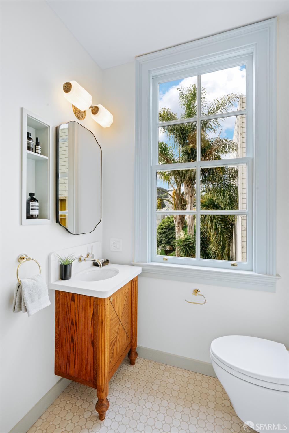 Detail Gallery Image 26 of 59 For 309 Steiner St #D,  San Francisco,  CA 94117 - 3 Beds | 1/1 Baths