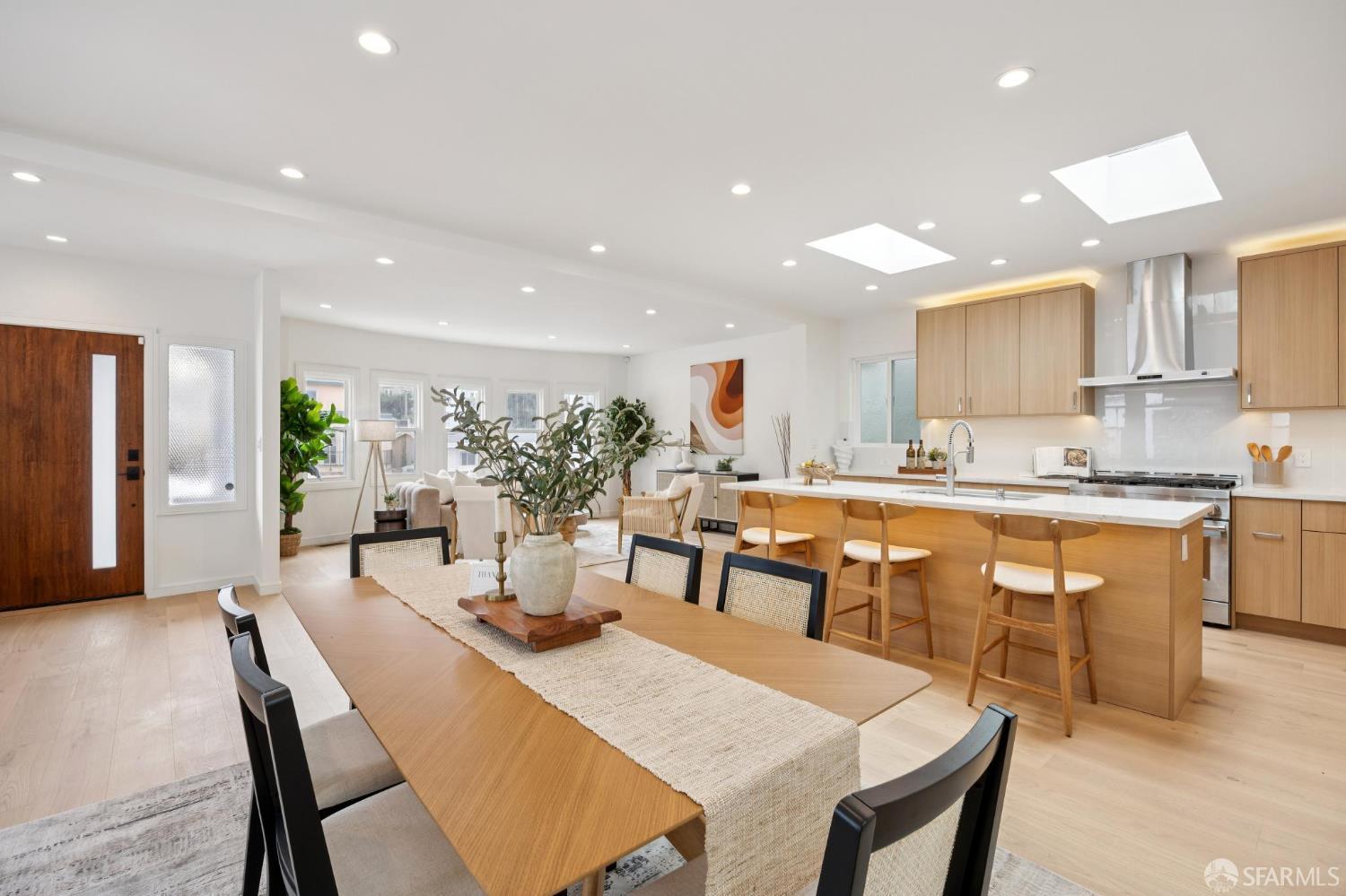 Detail Gallery Image 7 of 62 For 270 Claremont Blvd, San Francisco,  CA 94127 - 4 Beds | 4 Baths