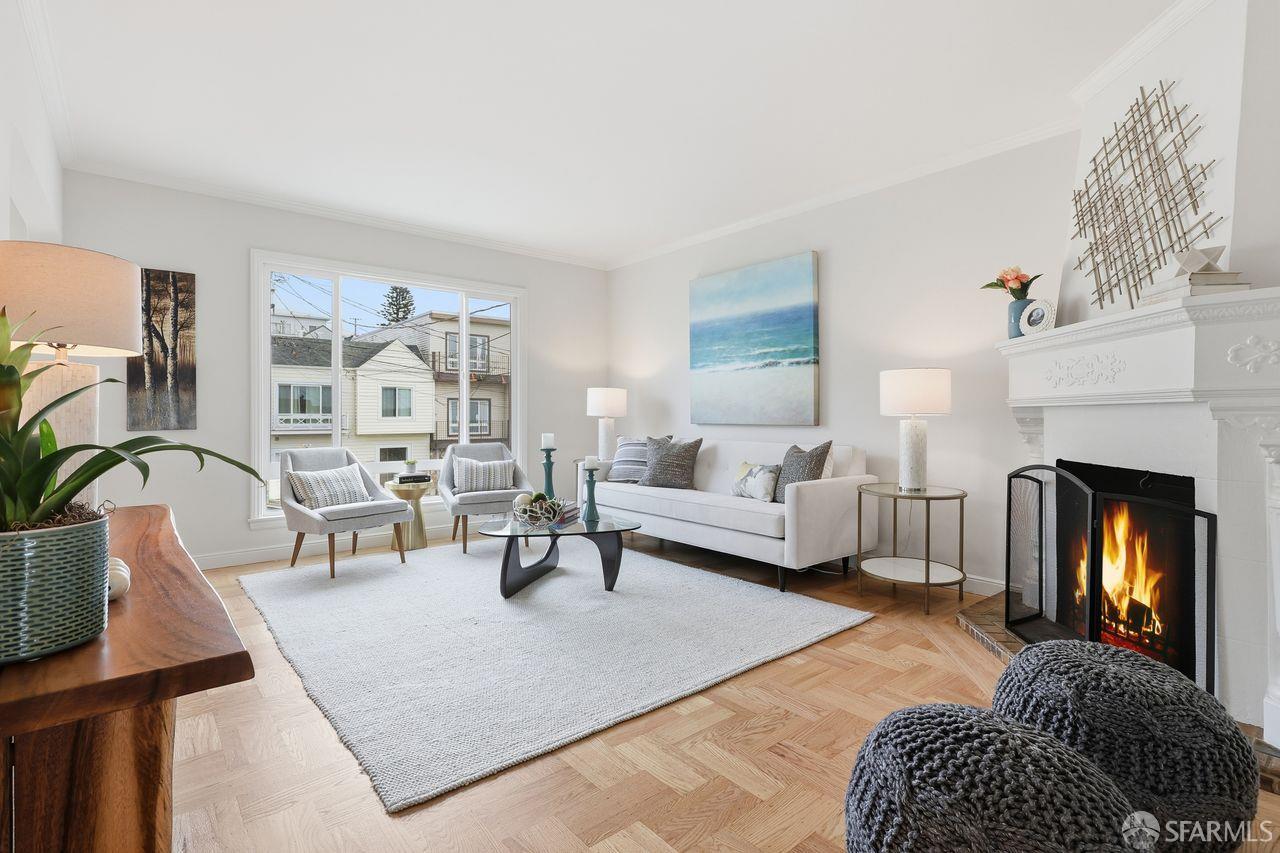 Detail Gallery Image 4 of 55 For 2087 29th Ave, San Francisco,  CA 94116 - 3 Beds | 1 Baths