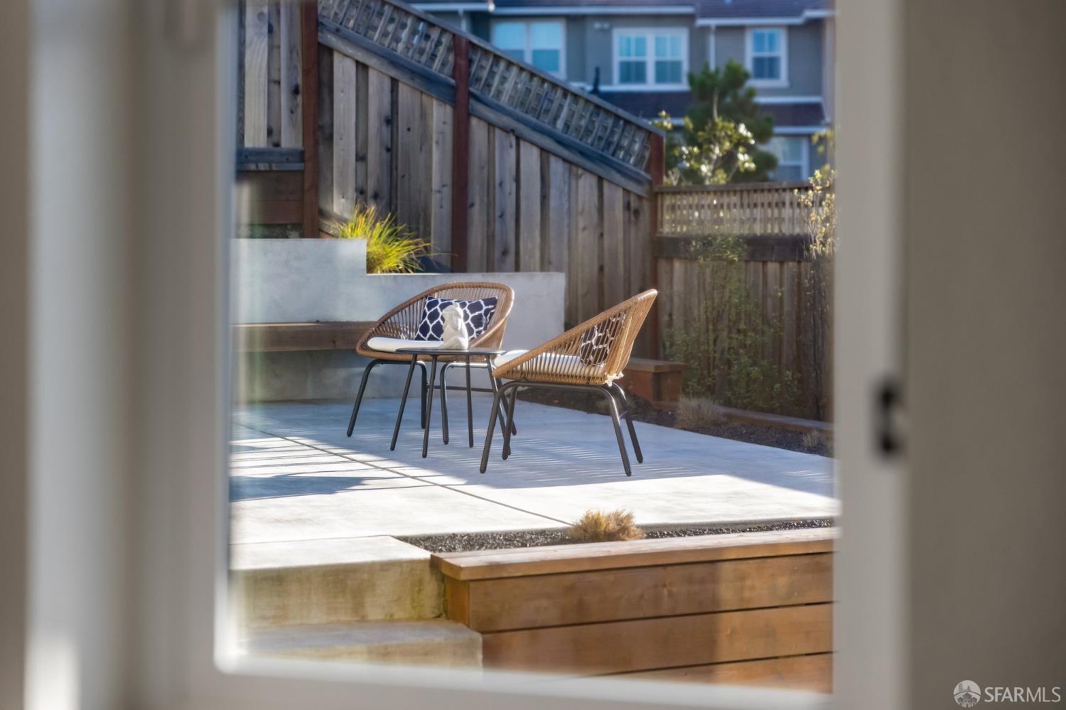 Detail Gallery Image 16 of 63 For 106 Miraluna Way, San Bruno,  CA 94066 - 4 Beds | 3 Baths