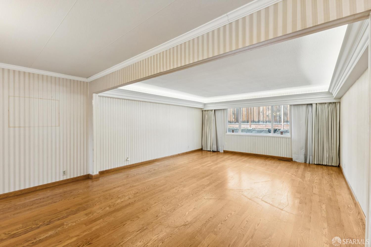 Detail Gallery Image 28 of 86 For 2 Beaumont Ct, Lafayette,  CA 94549 - 6 Beds | 3/1 Baths