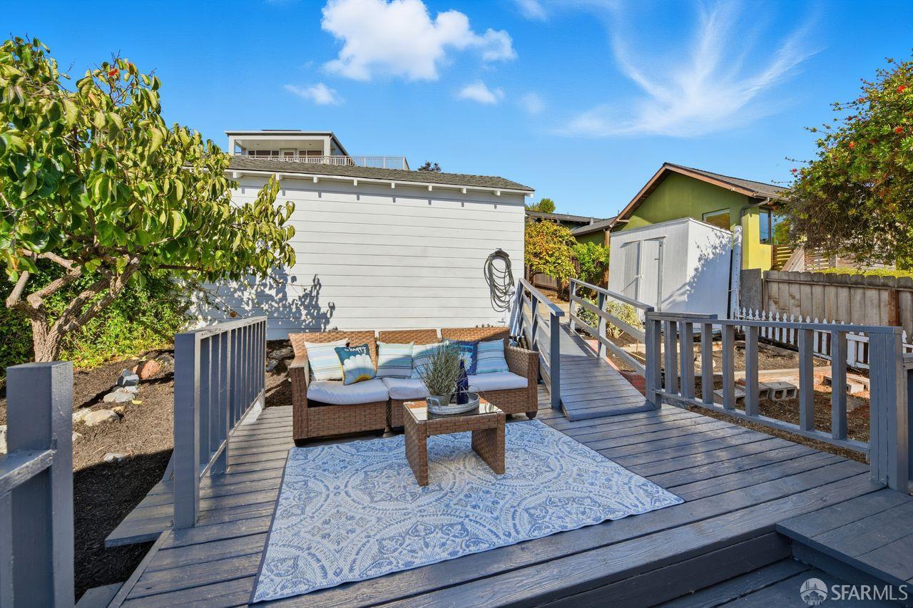 Detail Gallery Image 35 of 47 For 7347 Terrace Dr, El Cerrito,  CA 94530 - 4 Beds | 2 Baths