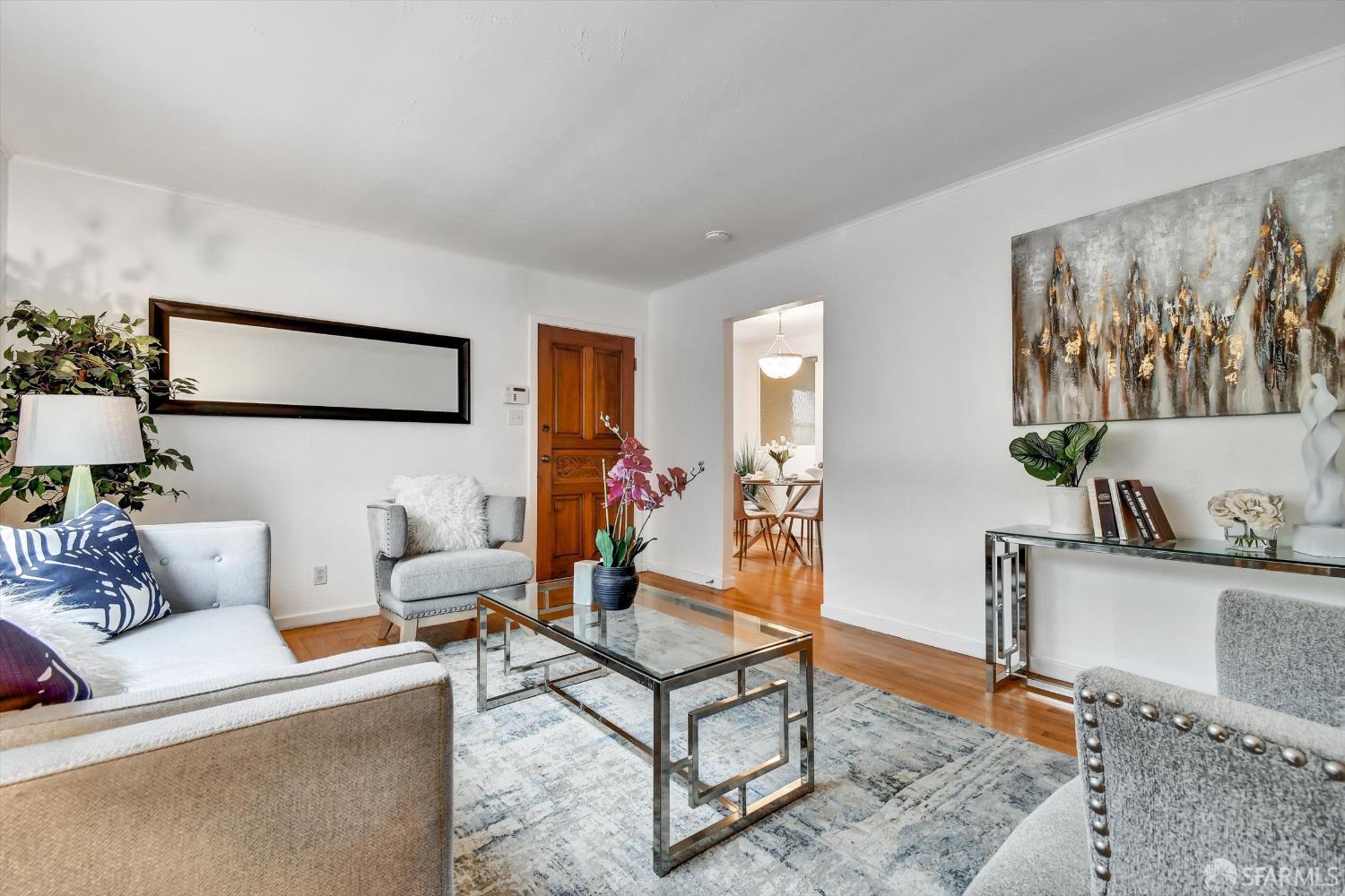 Detail Gallery Image 8 of 35 For 1090 Gilman Ave, San Francisco,  CA 94124 - 2 Beds | 2 Baths