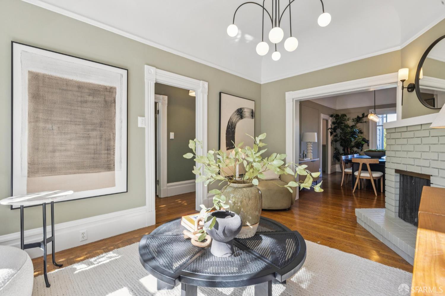 Detail Gallery Image 12 of 77 For 4106 20th St, San Francisco,  CA 94114 - 4 Beds | 3 Baths