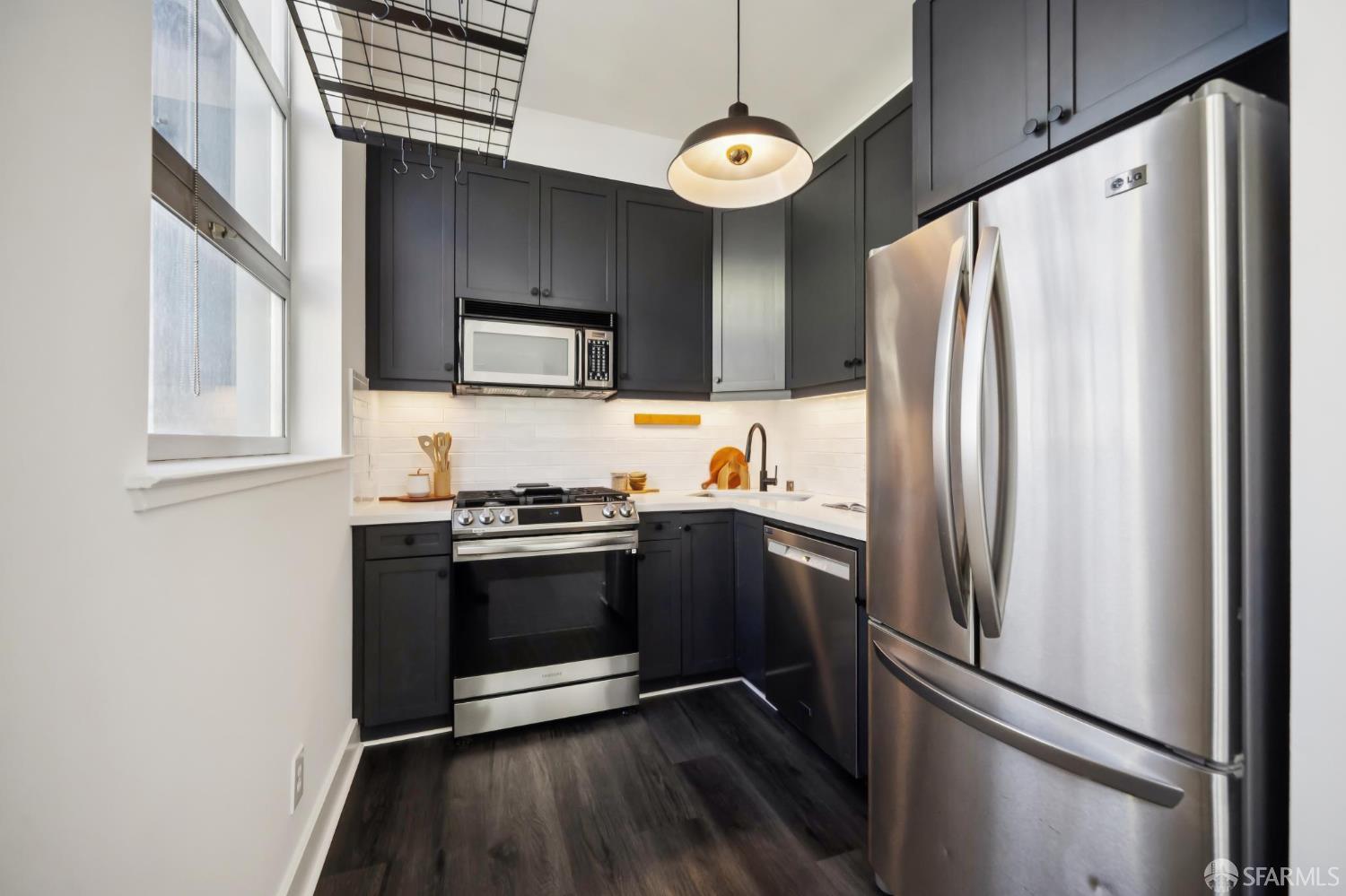 Detail Gallery Image 12 of 27 For 128 Morris St #13,  San Francisco,  CA 94107 - 1 Beds | 1/1 Baths