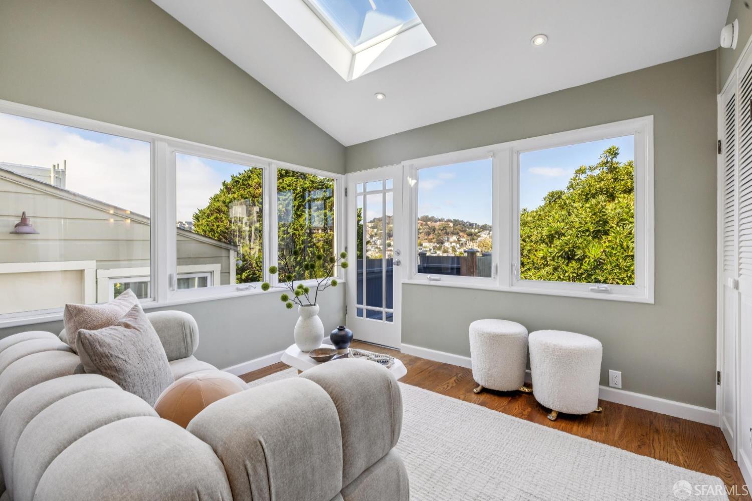 Detail Gallery Image 24 of 77 For 4106 20th St, San Francisco,  CA 94114 - 4 Beds | 3 Baths