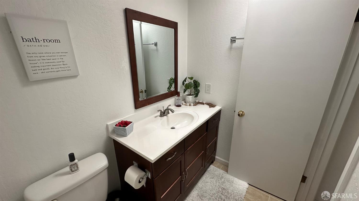 Detail Gallery Image 4 of 6 For 483 Lincoln Cir #7,  Millbrae,  CA 94030 - 2 Beds | 1 Baths