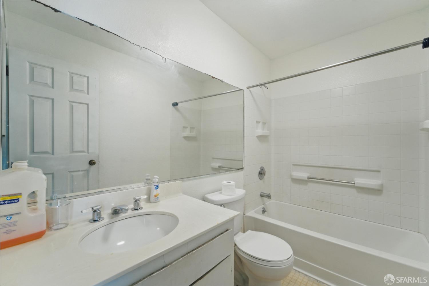 Detail Gallery Image 14 of 22 For 683 Frederick St, San Francisco,  CA 94117 - 2 Beds | 2 Baths