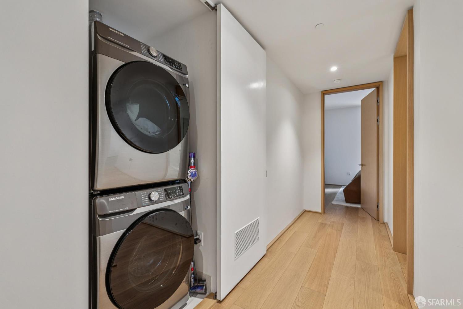 Detail Gallery Image 27 of 34 For 1 Steuart Ln #201,  San Francisco,  CA 94105 - 2 Beds | 2 Baths