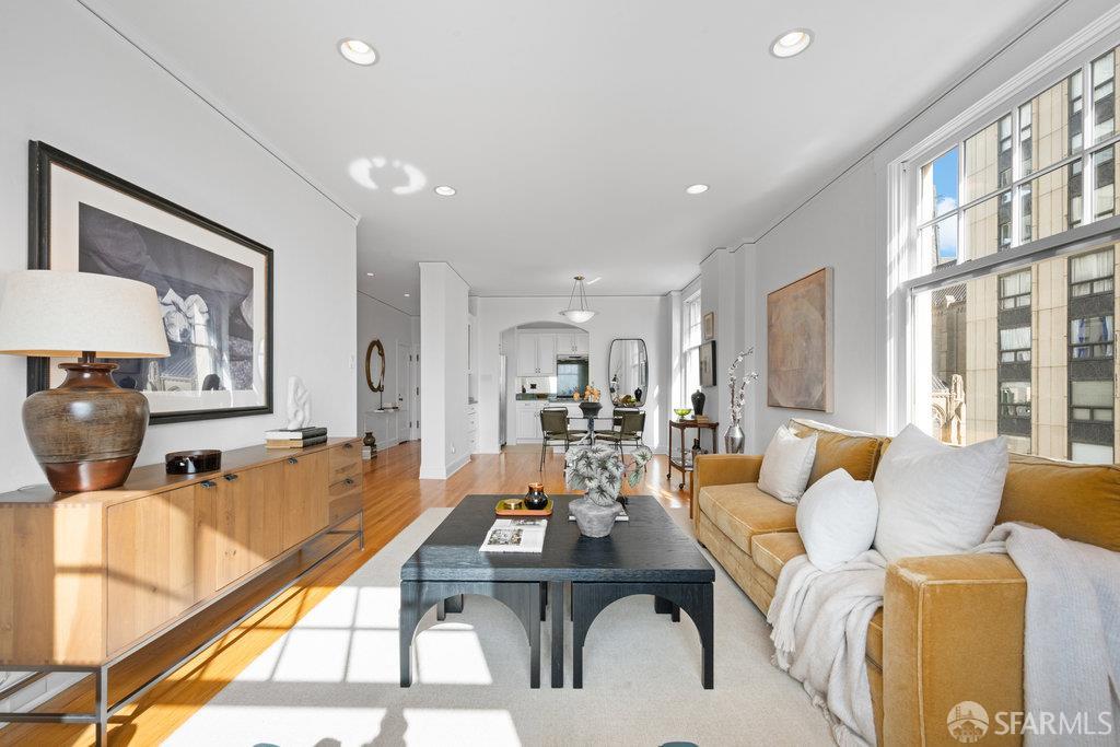 Photo #12: 425083698 Listing: Photo #12