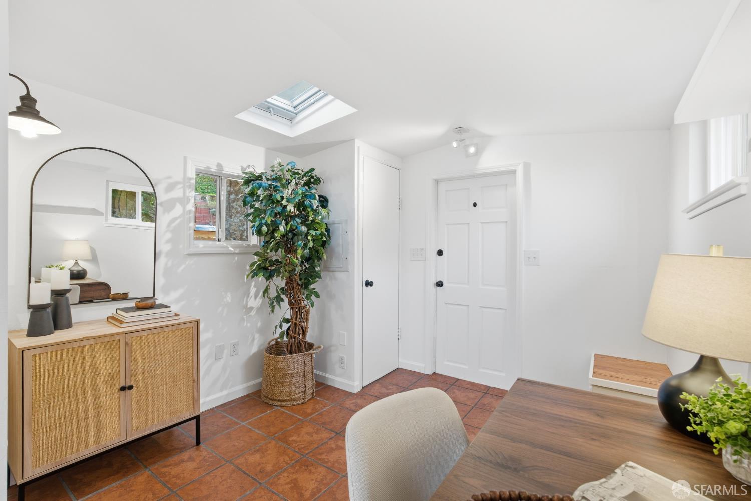 Detail Gallery Image 22 of 75 For 121 Kings Rd, Brisbane,  CA 94005 - 3 Beds | 2/1 Baths