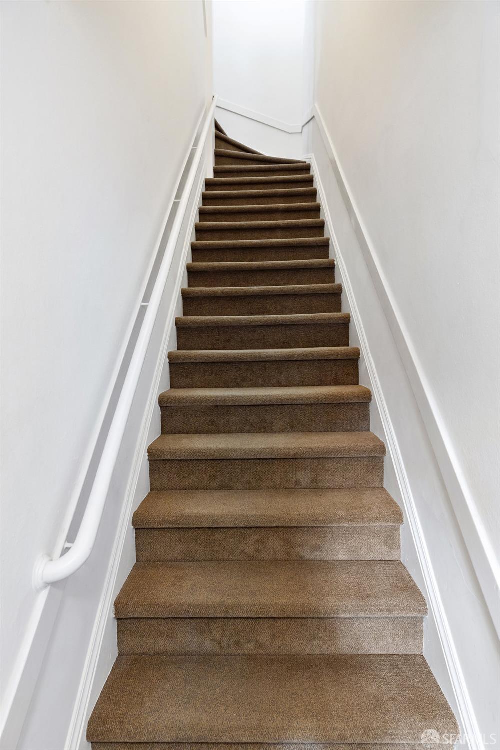 Photo #5: 425083671 Listing: Photo #5