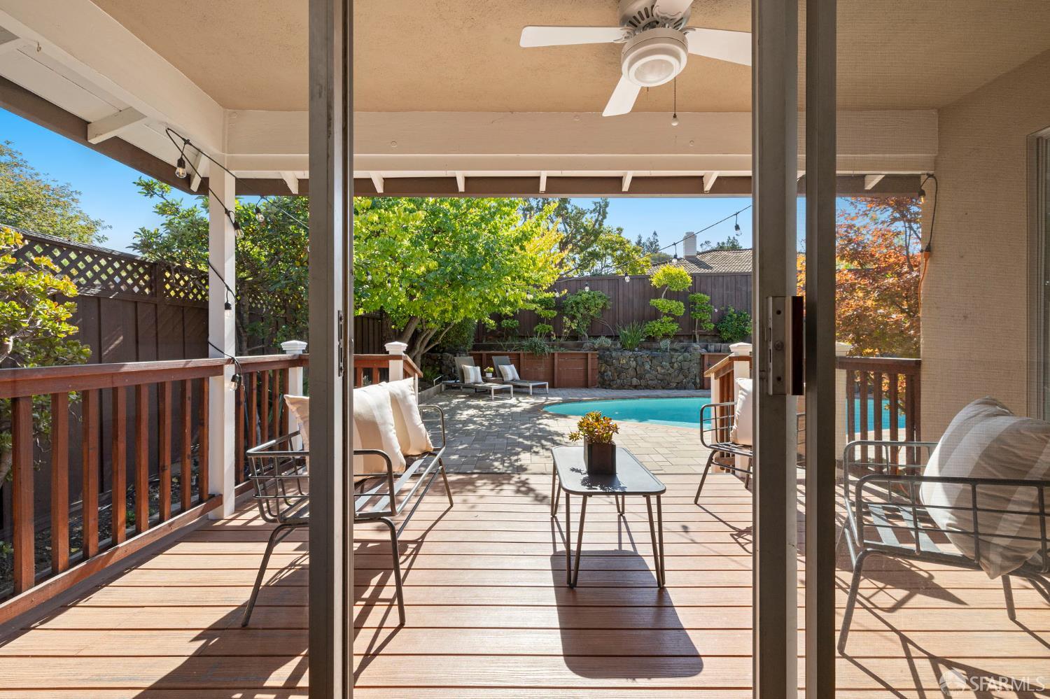 Detail Gallery Image 18 of 51 For 2595 Eaton Ave, San Carlos,  CA 94070 - 3 Beds | 2 Baths