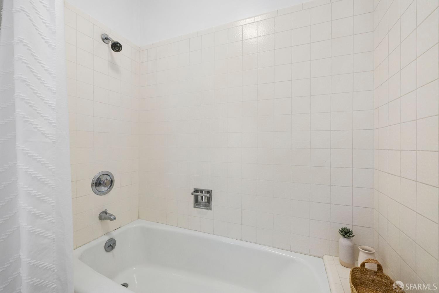 Detail Gallery Image 38 of 51 For 2595 Eaton Ave, San Carlos,  CA 94070 - 3 Beds | 2 Baths