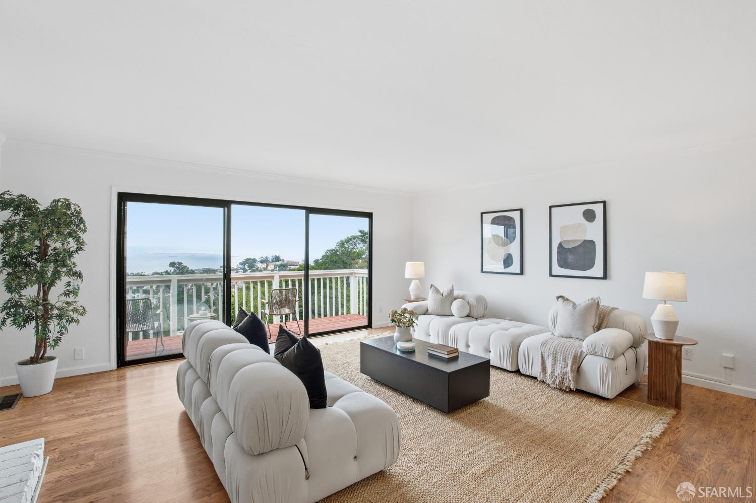 Detail Gallery Image 12 of 75 For 121 Kings Rd, Brisbane,  CA 94005 - 3 Beds | 2/1 Baths