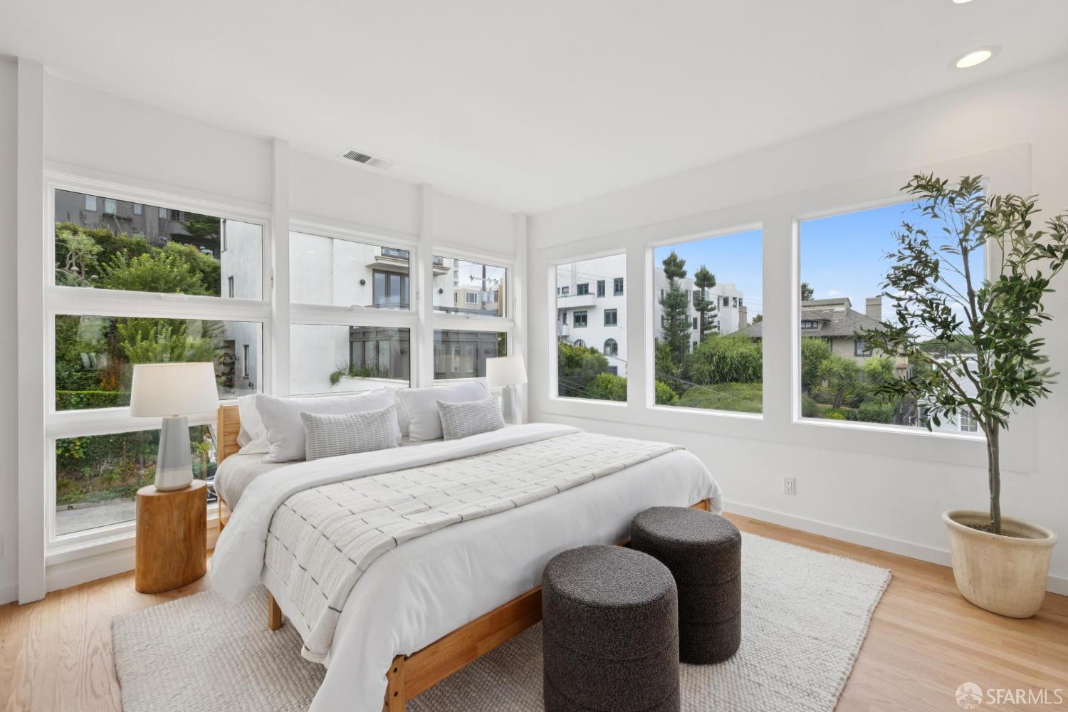 Detail Gallery Image 13 of 34 For 50 Montclair Ter, San Francisco,  CA 94109 - 3 Beds | 2/1 Baths