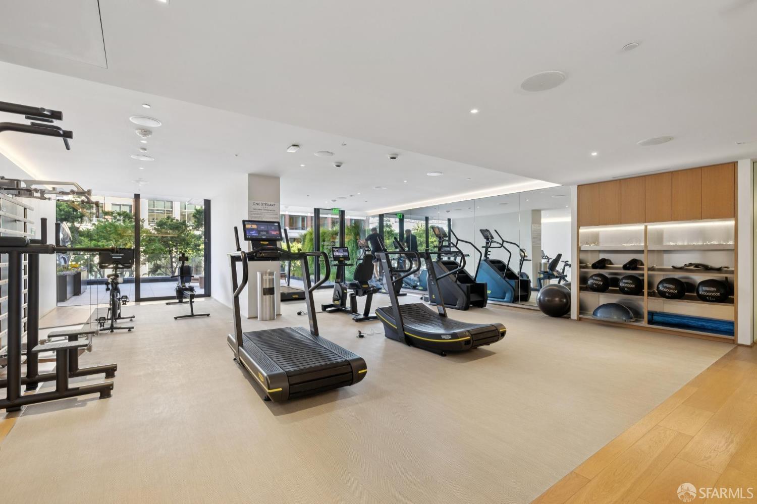 Detail Gallery Image 33 of 34 For 1 Steuart Ln #201,  San Francisco,  CA 94105 - 2 Beds | 2 Baths