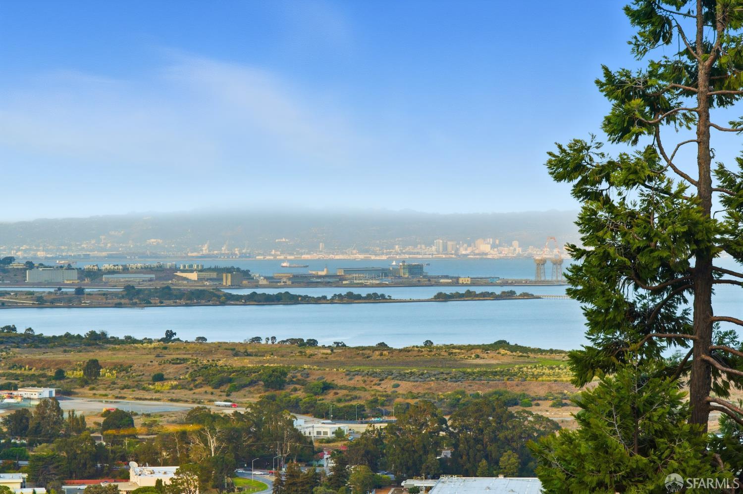 Detail Gallery Image 34 of 75 For 121 Kings Rd, Brisbane,  CA 94005 - 3 Beds | 2/1 Baths