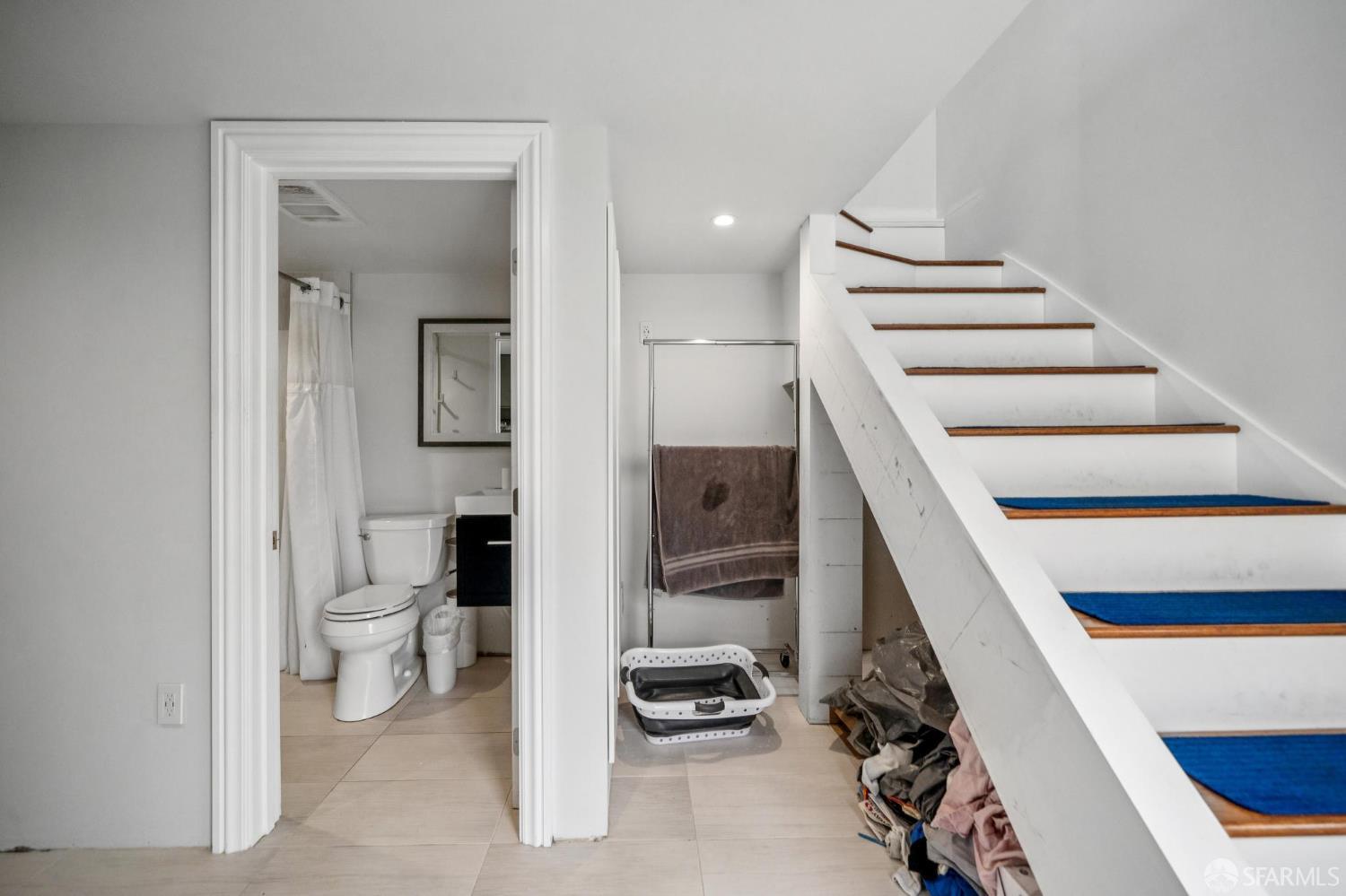 Detail Gallery Image 28 of 35 For 1040 Sanchez St, San Francisco,  CA 94114 - 2 Beds | 1 Baths