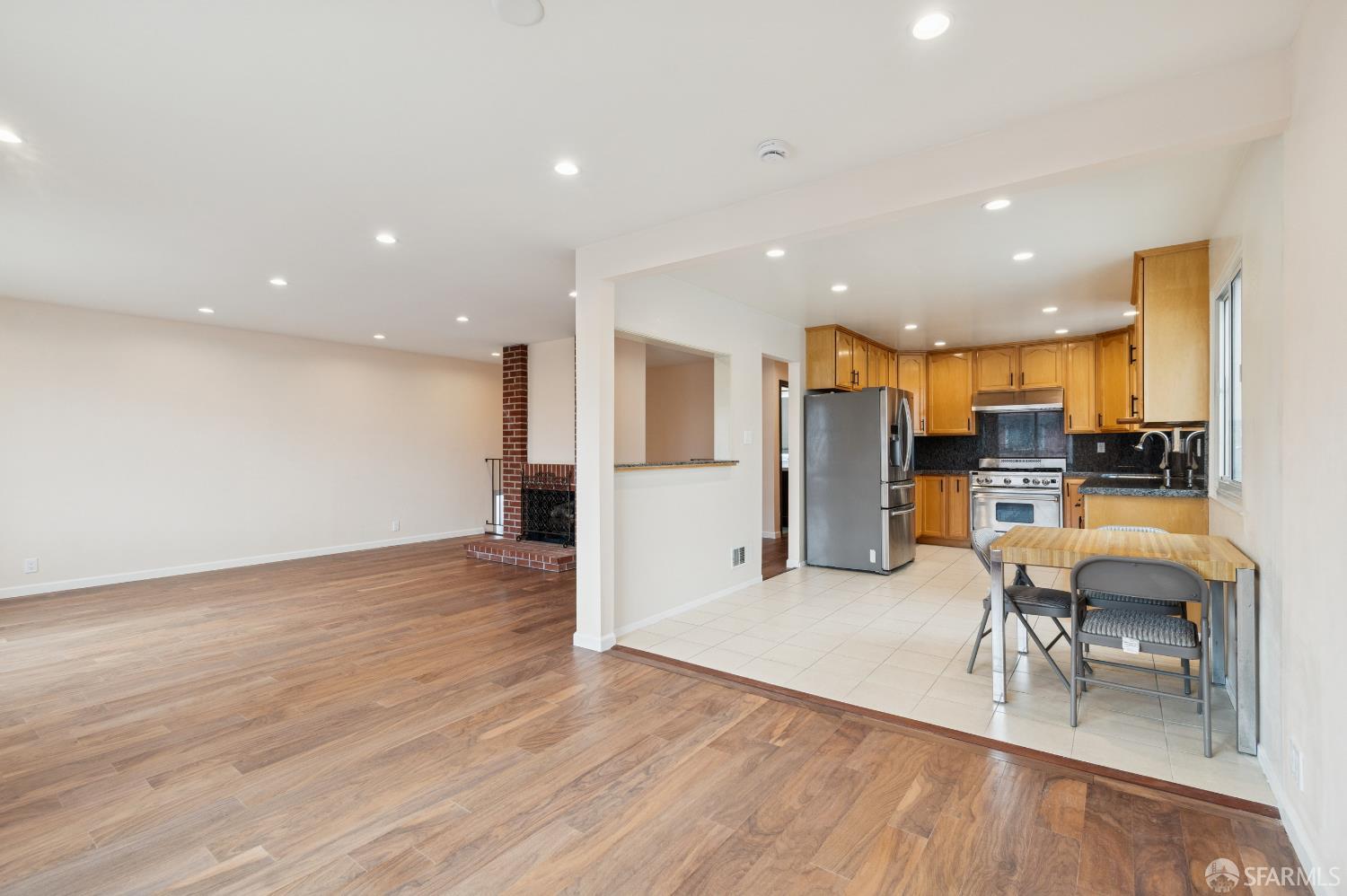 Detail Gallery Image 16 of 59 For 257 Hampshire Ct, Daly City,  CA 94015 - 5 Beds | 4 Baths