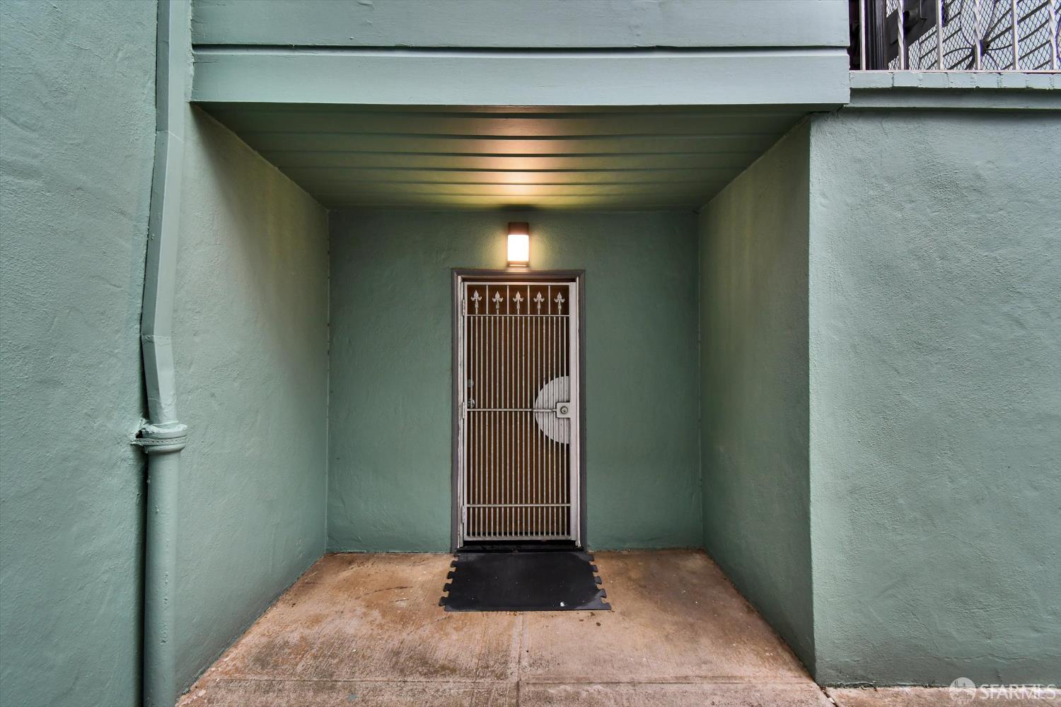 Detail Gallery Image 30 of 35 For 1090 Gilman Ave, San Francisco,  CA 94124 - 2 Beds | 2 Baths