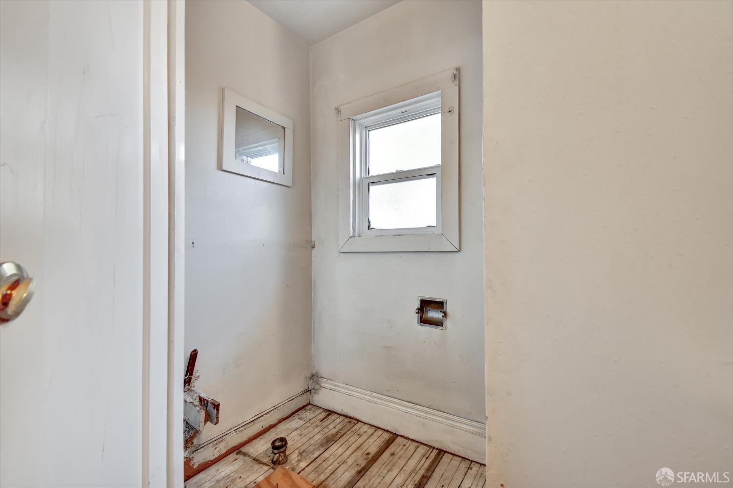 Detail Gallery Image 28 of 35 For 1090 Gilman Ave, San Francisco,  CA 94124 - 2 Beds | 2 Baths