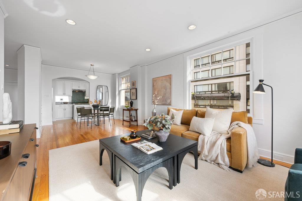 Photo #11: 425083698 Listing: Photo #11