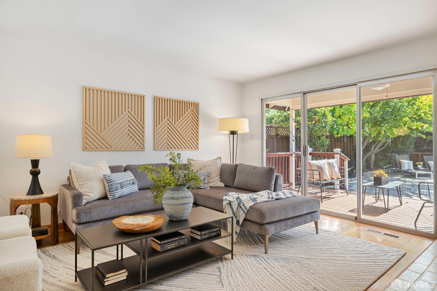 Detail Gallery Image 16 of 51 For 2595 Eaton Ave, San Carlos,  CA 94070 - 3 Beds | 2 Baths