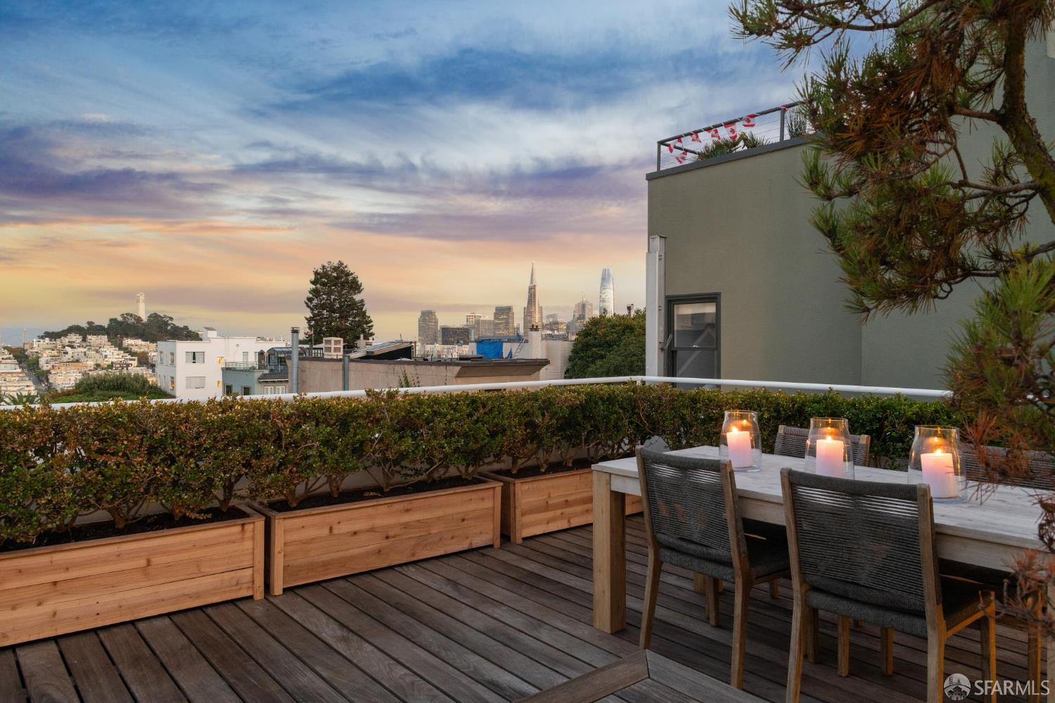 Detail Gallery Image 7 of 34 For 50 Montclair Ter, San Francisco,  CA 94109 - 3 Beds | 2/1 Baths