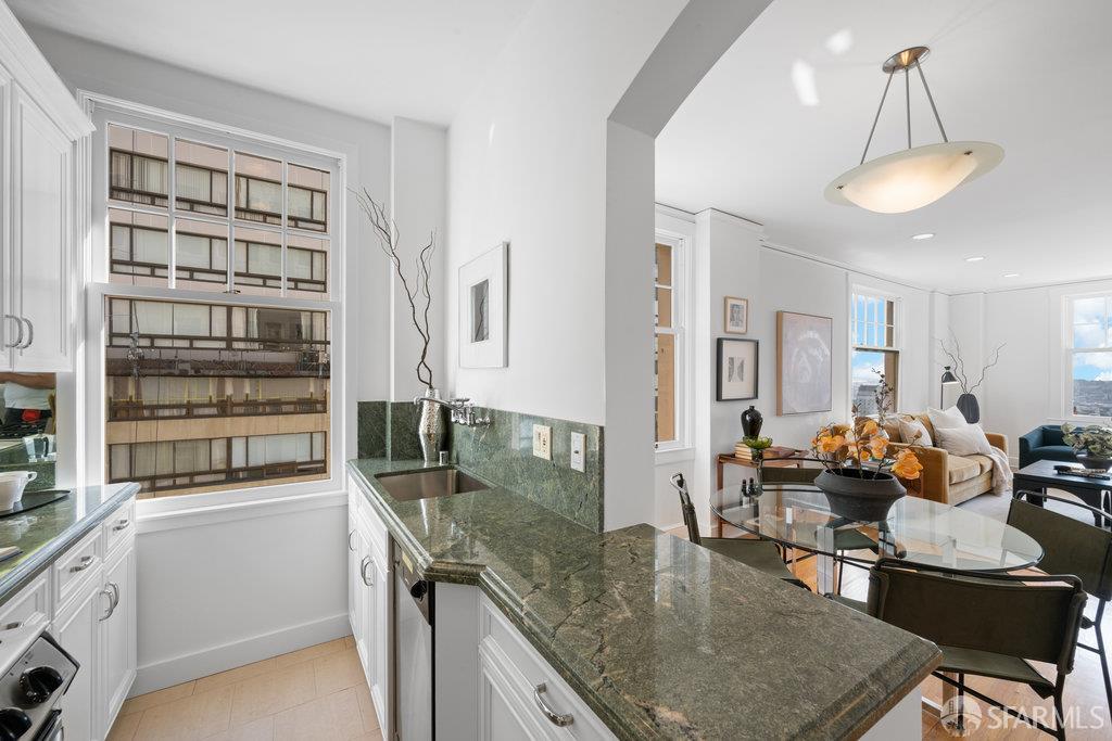 Photo #18: 425083698 Listing: Photo #18