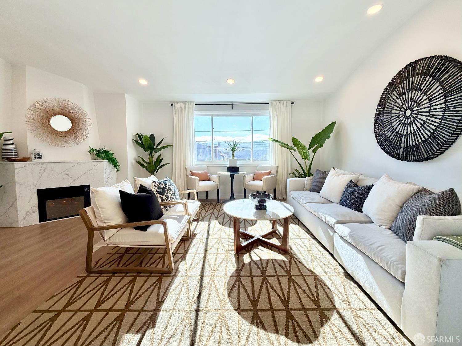 Detail Gallery Image 4 of 30 For 45 Scotia Ave, San Francisco,  CA 94124 - 3 Beds | 2 Baths