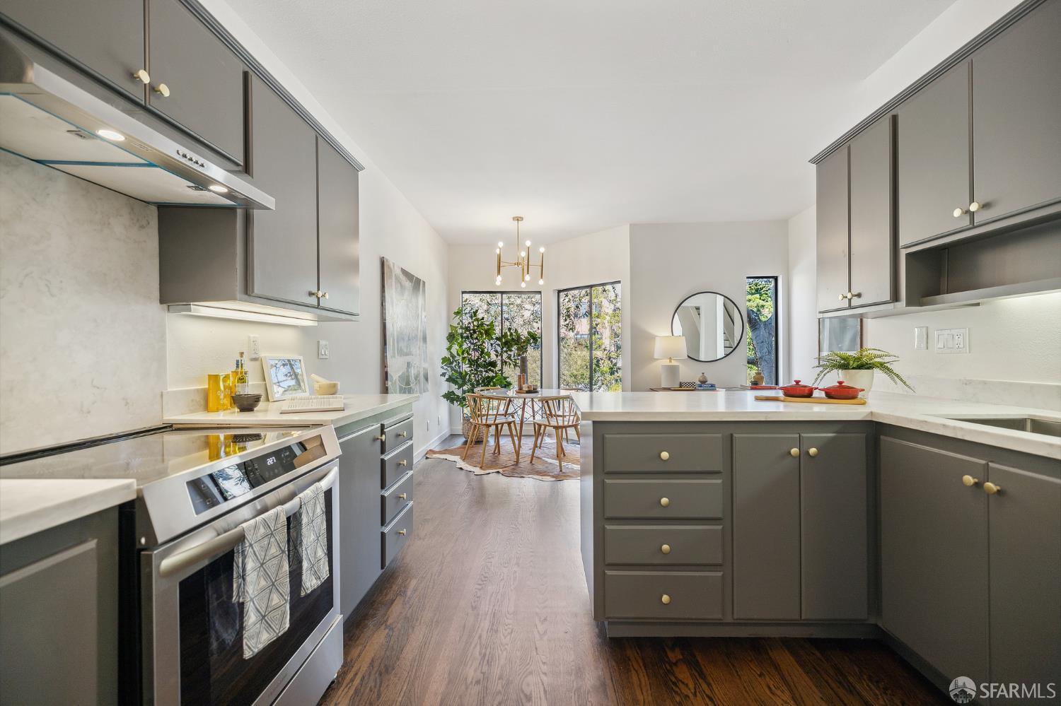 Photo #4: 425083636 Listing: Photo #4