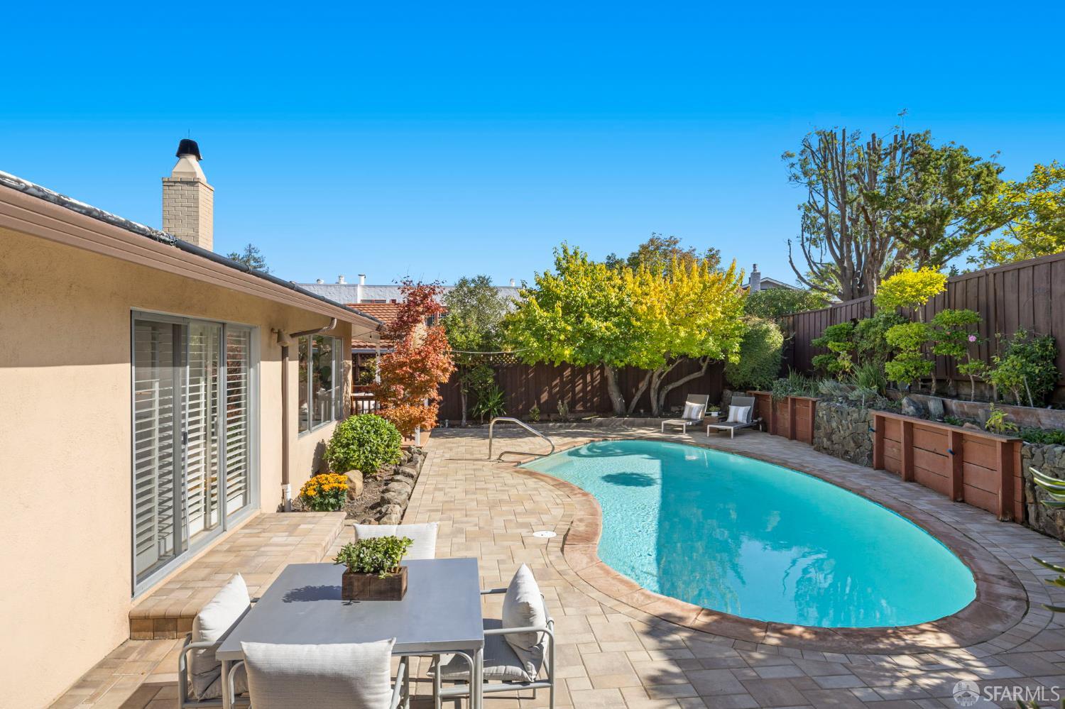 Detail Gallery Image 45 of 51 For 2595 Eaton Ave, San Carlos,  CA 94070 - 3 Beds | 2 Baths