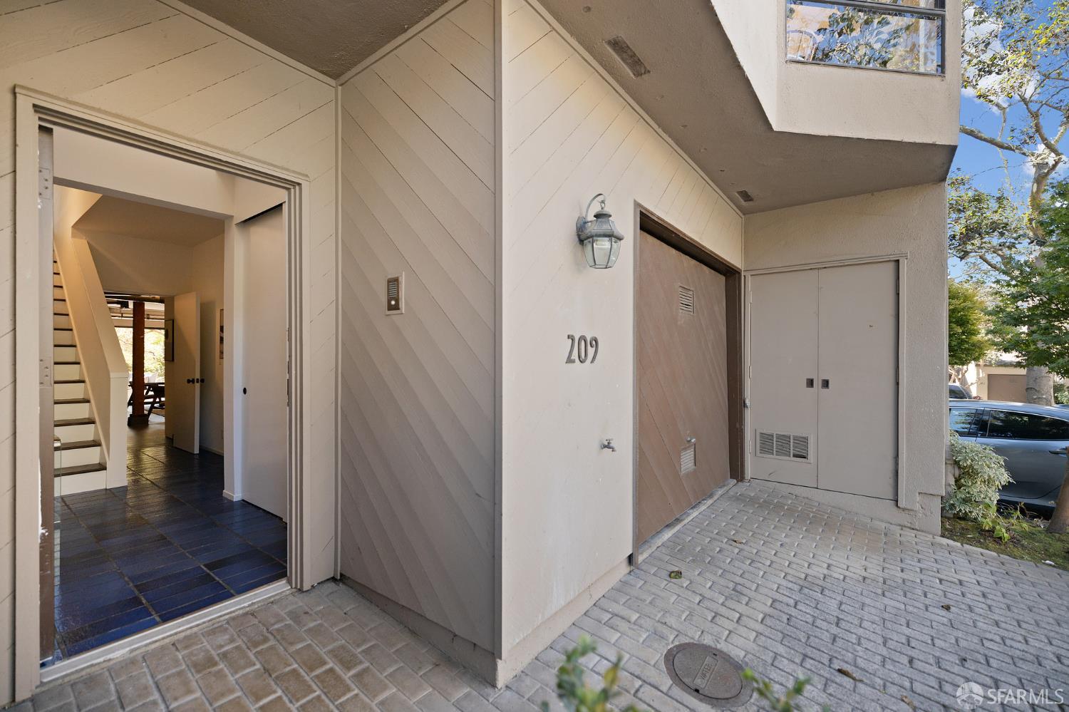 Photo #15: 425083636 Listing: Photo #15