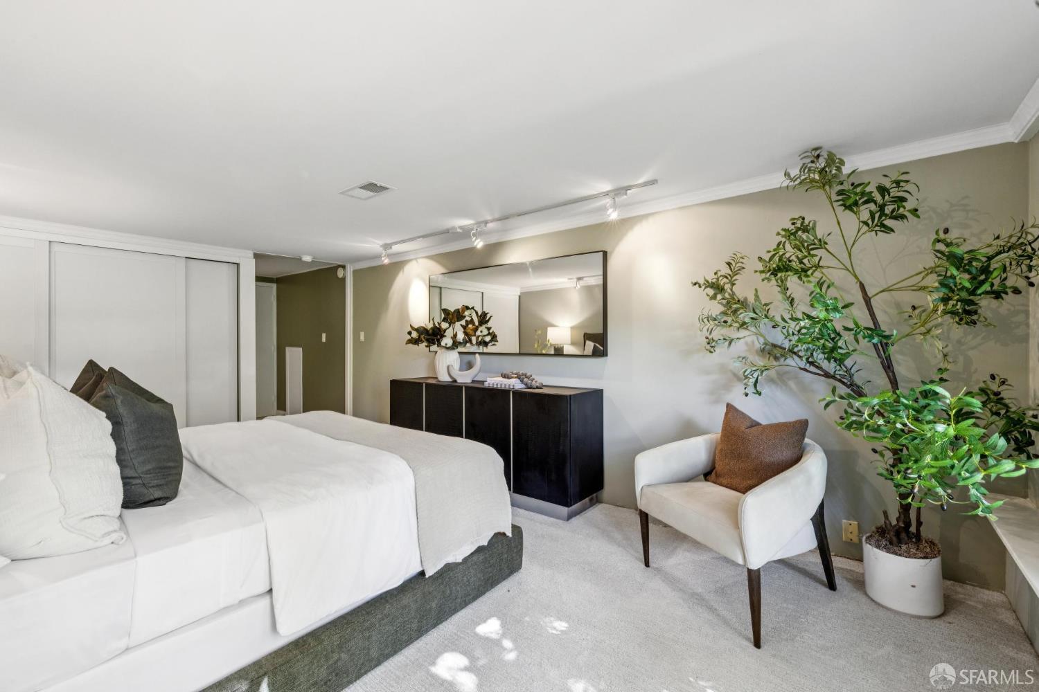 Detail Gallery Image 45 of 77 For 4106 20th St, San Francisco,  CA 94114 - 4 Beds | 3 Baths